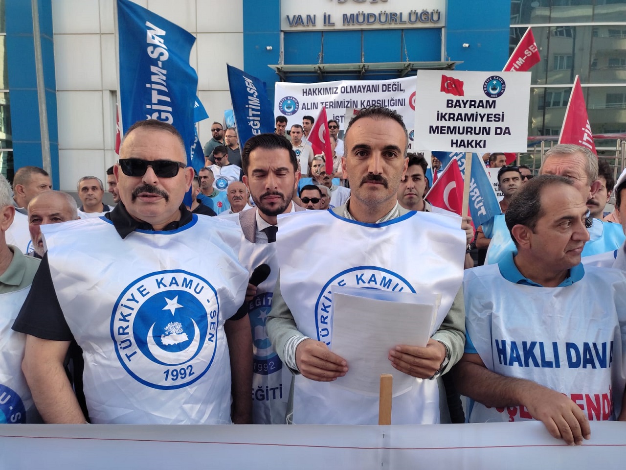 Türkiye Kamu Sen Van (4)
