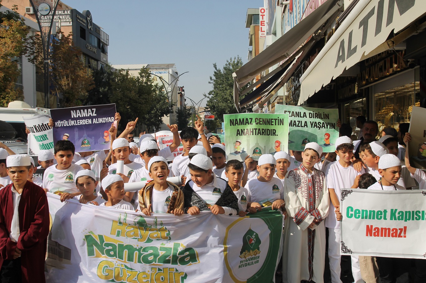 Van Hayat Namazla Güzeldir 2025 (18)