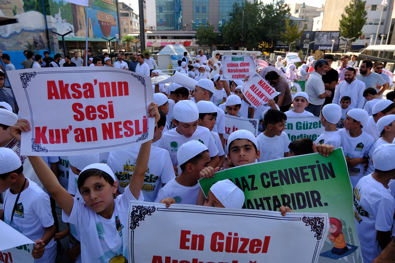 Van Hayat Namazla Güzeldir 2025 (2)