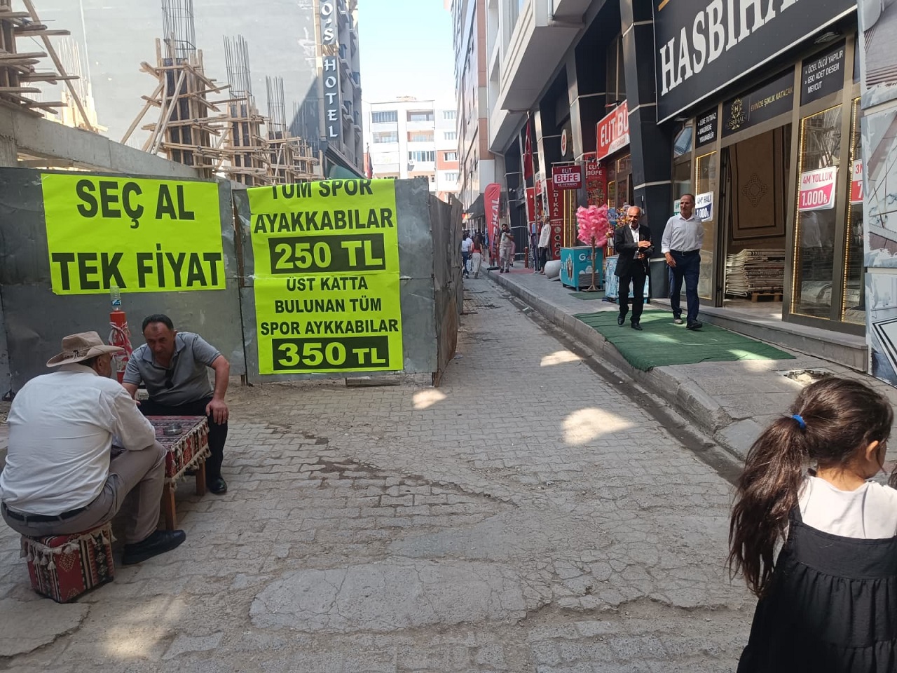 Van Ipekyolu Yol Işgali (2)