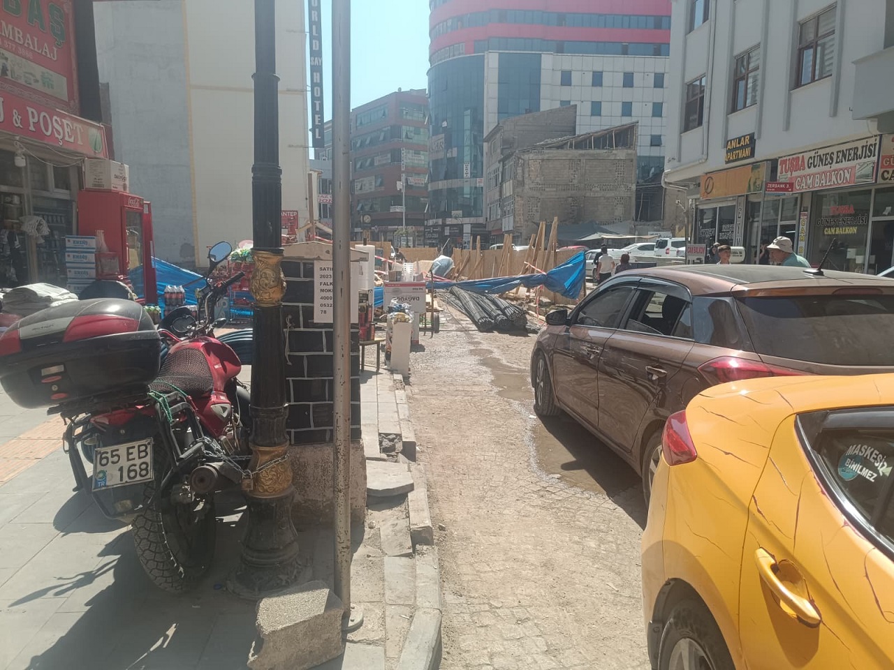 Van Ipekyolu Yol Işgali (5)