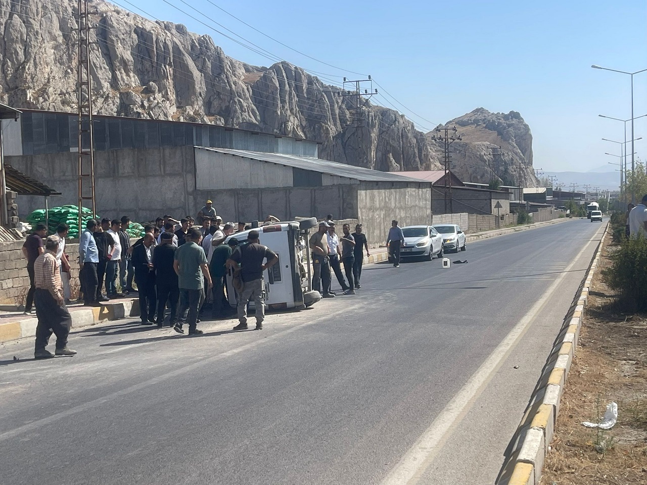 Van Özalp Yolu Kaza (1)