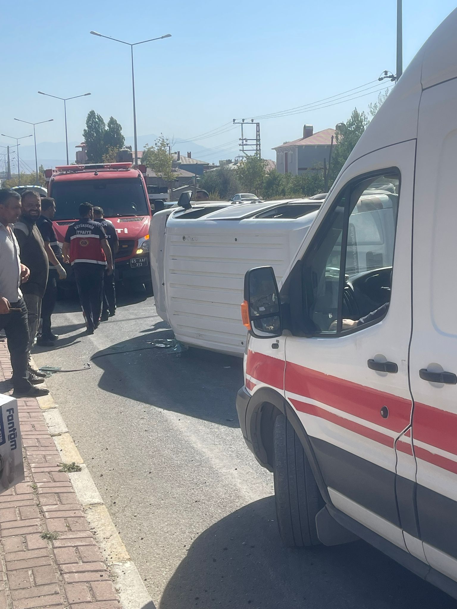 Van Özalp Yolu Kaza (2)