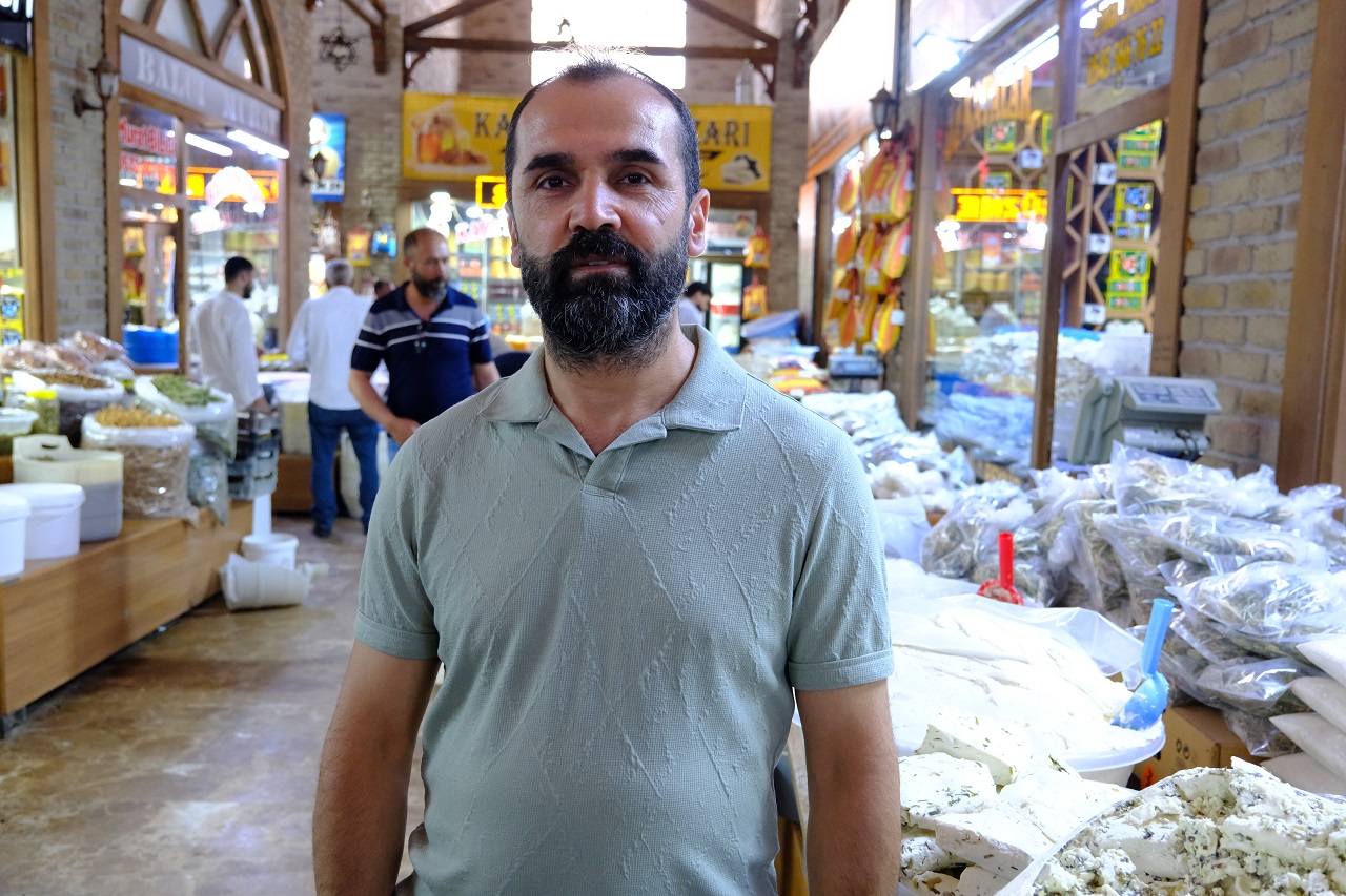 Van Peynirciler Çarşısı Van Otlu Peynir Fiyatı (1)