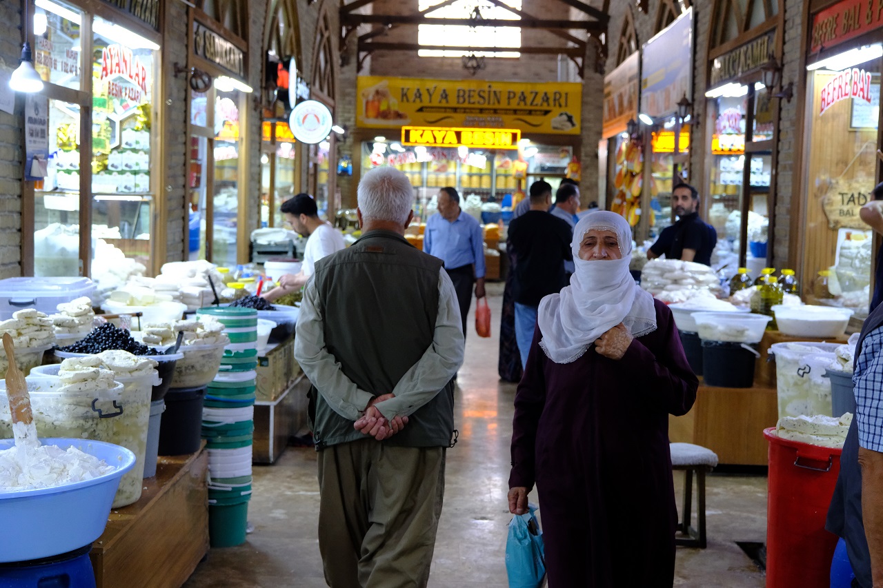 Van Peynirciler Çarşısı Van Otlu Peynir Fiyatı (7)