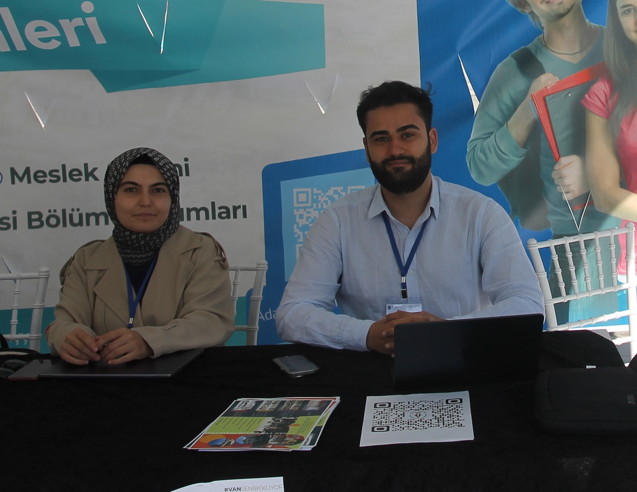 Van Yyü Tanıtım Standı (5)