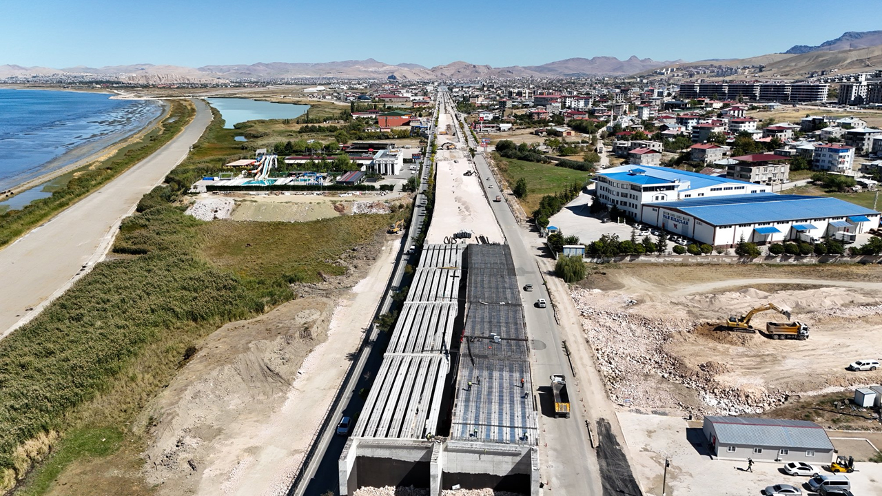 Edremit Köprülü Kavşak Bağlantısı Ne Zaman Bitecek Vali Balcı Açıkladı