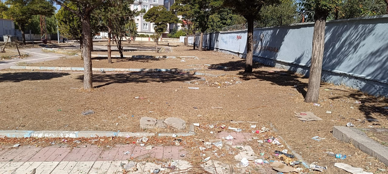 Edremit’teki Park Can Çekişiyor! (4)