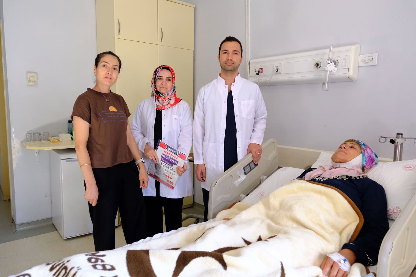 Türkiye’de Ilk Kez Van'da Yapıldı 15 Yıllık Yüz Felci Ameliyatla Düzeldi (7)
