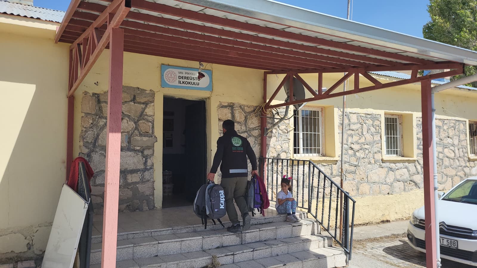 Van Kırtasiye Yardımı (3)