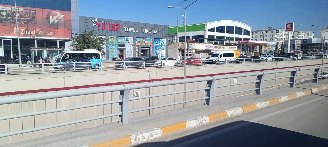 Van’da Haftanın Ilk Günü Trafik Kabusu Yaşandı! (4)