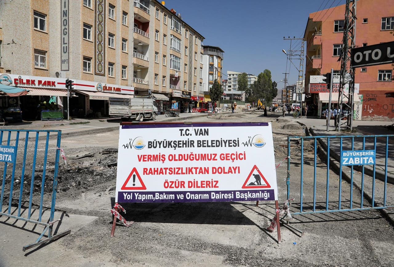 Van’da Hiçbir Iş Zamanında Bitmez! 25 Gün Dendi 1 Ayı Geçti (2)