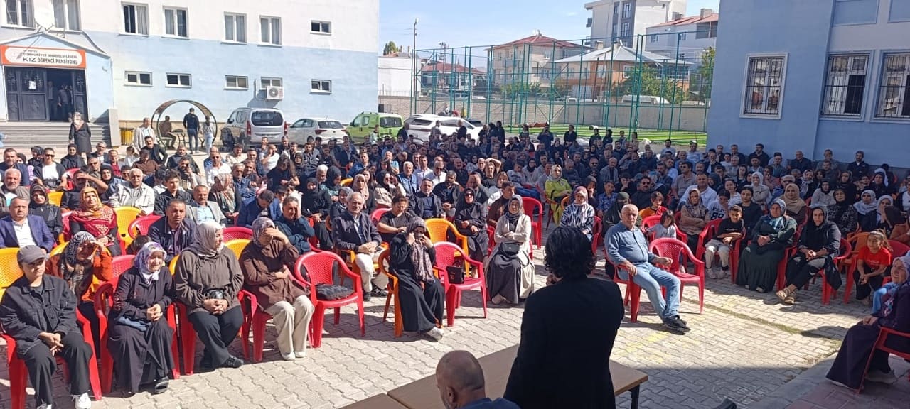 Van’daki Okullarda Yeni Dönem Veli Buluşmaları Projesi Başladı (1)