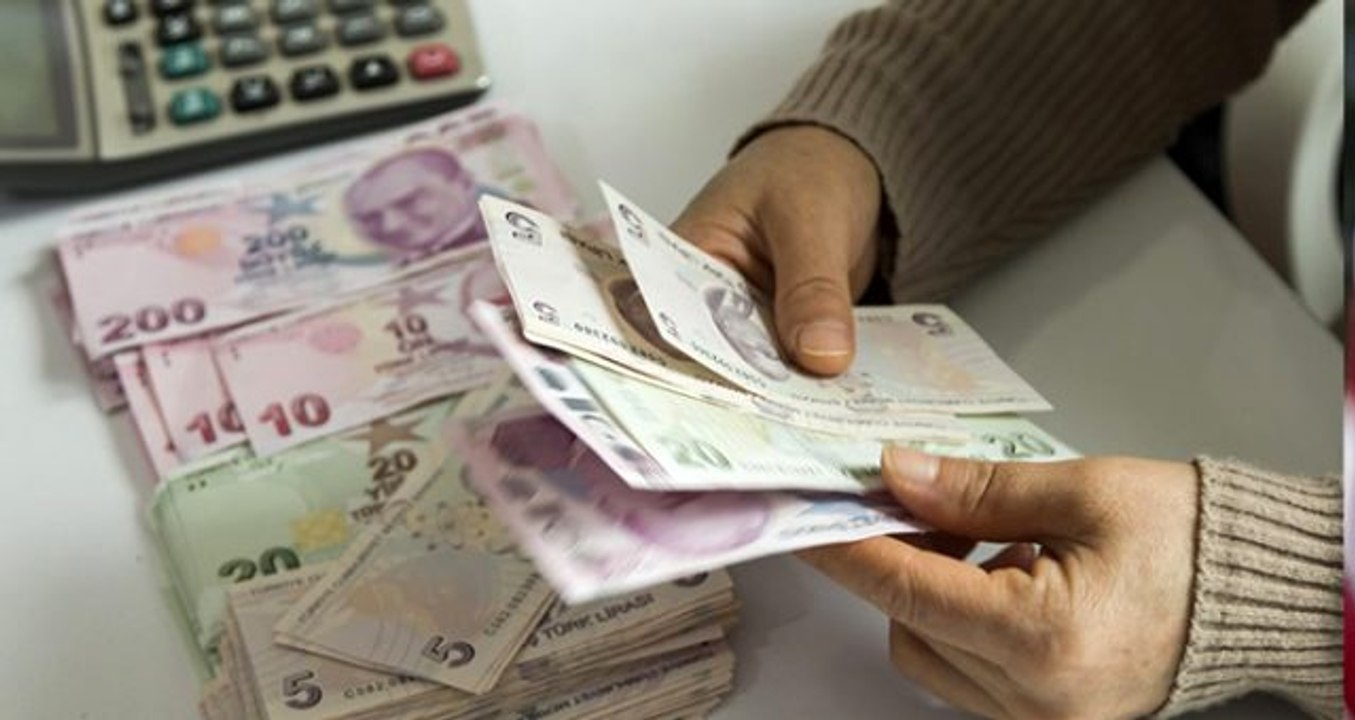 GÖZLER 21 EKİM TOPLANTISINDA
Hükümetin ev sahipliğinde yapılacak toplantıda, taraflar Aralık süreci öncesi ilk nabız yoklamasını gerçekleştirecek. Toplantıdan çıkacak mesajların yıl sonu pazarlıklarına yön vermesi bekleniyor.
