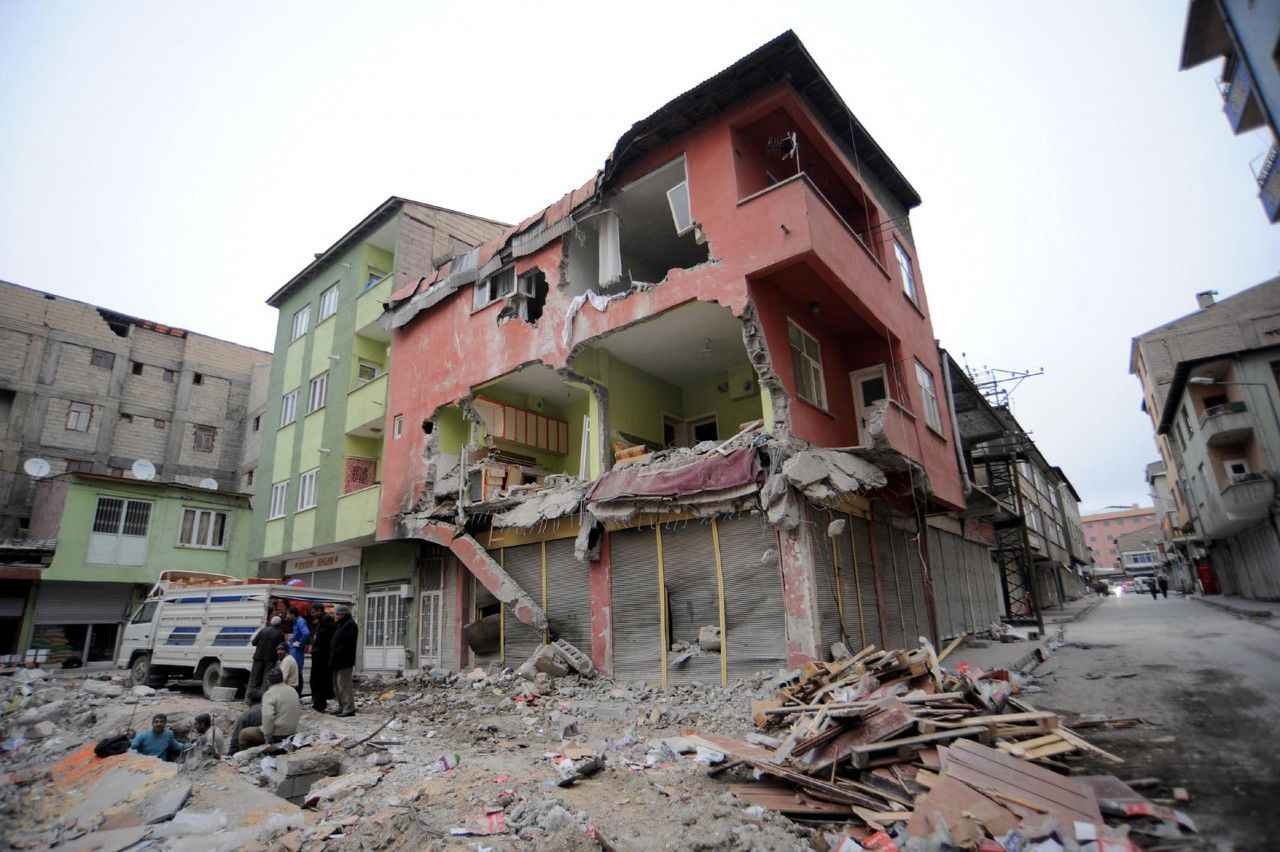 72 Buyuklugundeki Van Depreminin Sirri Ters Fay Ve Cifte Kirilma 4
