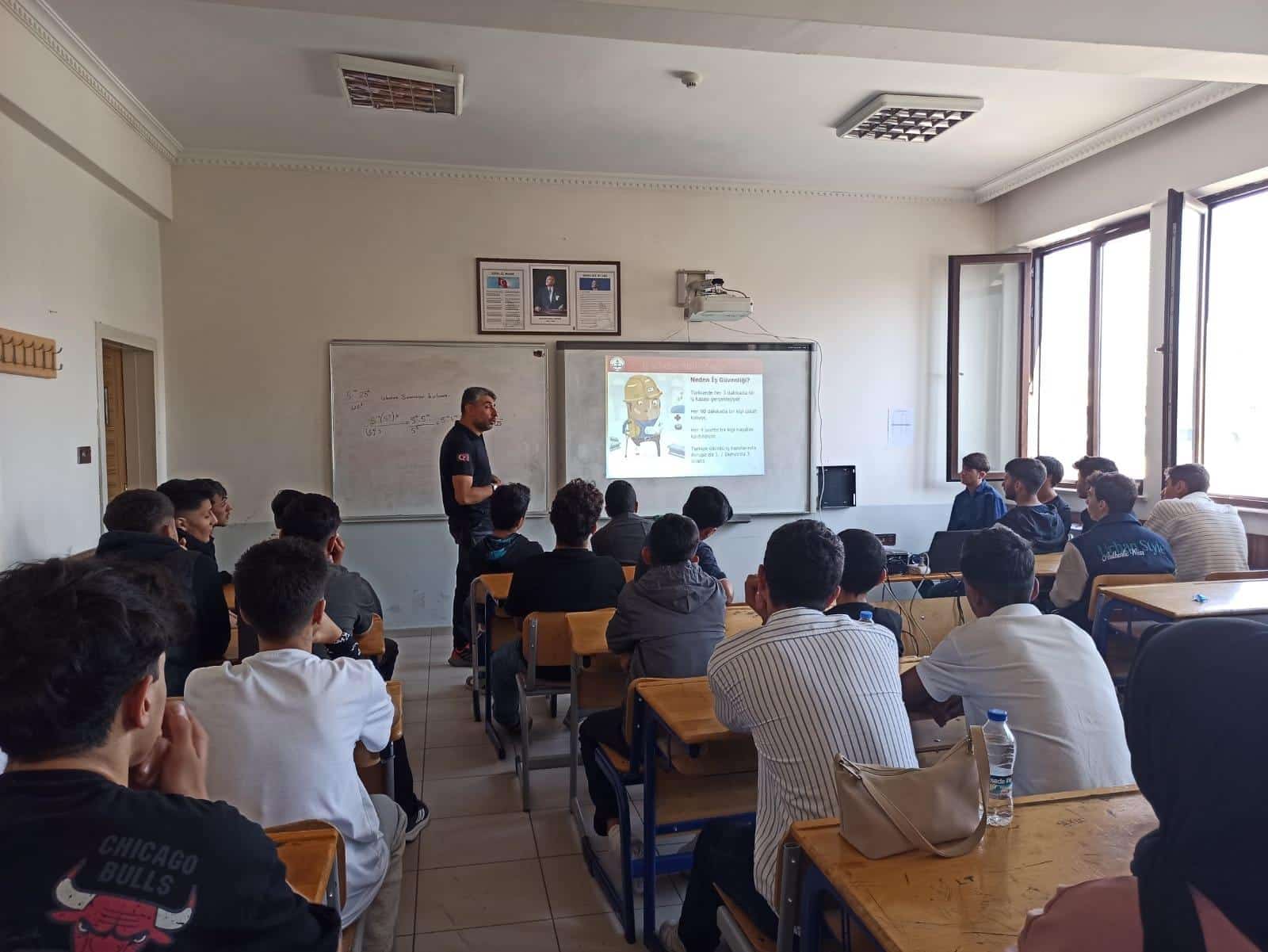 Edremit’te Mesem Öğrencilerine Temel Iş Sağlığı Ve Güvenliği Eğitimi (2)