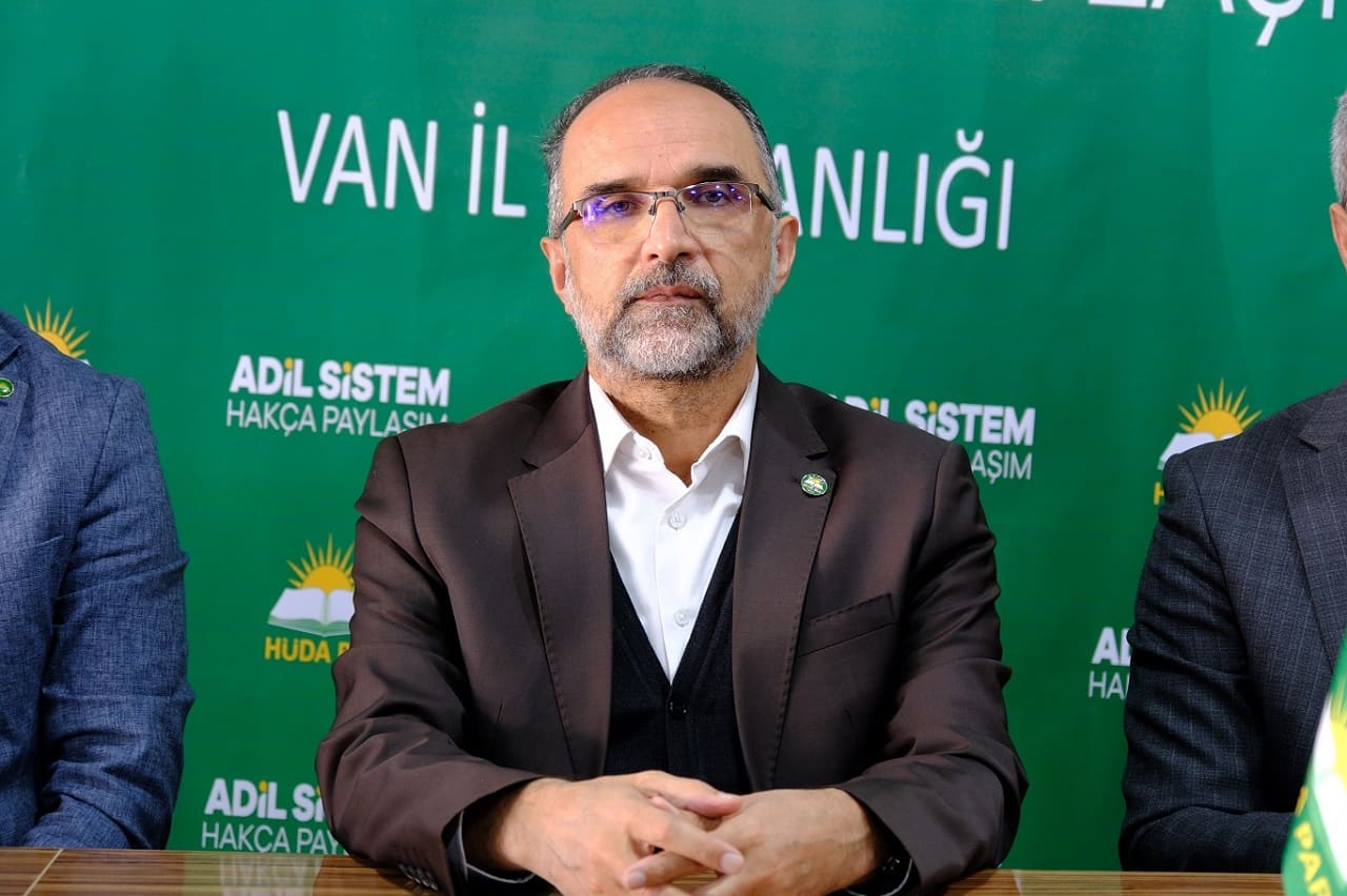 Ishak Sağlam (7)