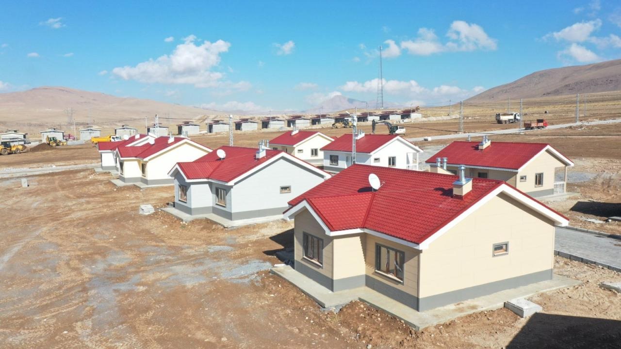 Van Depremi Sonrasi Yeniden Dogus 1 Yilda 15 Bin Konut Yapildi 7