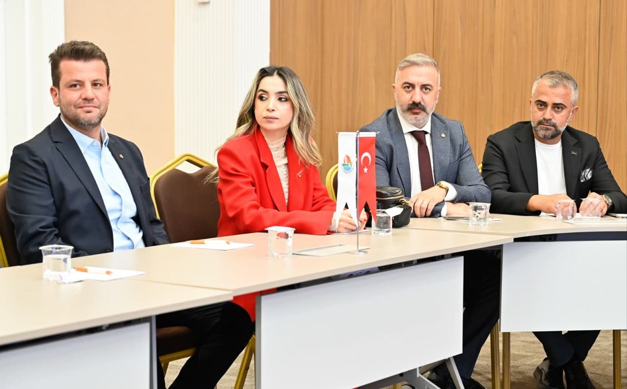Van Genç Girişimciler Kurulu Başkanı Sari, Üst Ve Bölge Kurulu Toplantısı'na Katıldı (1)