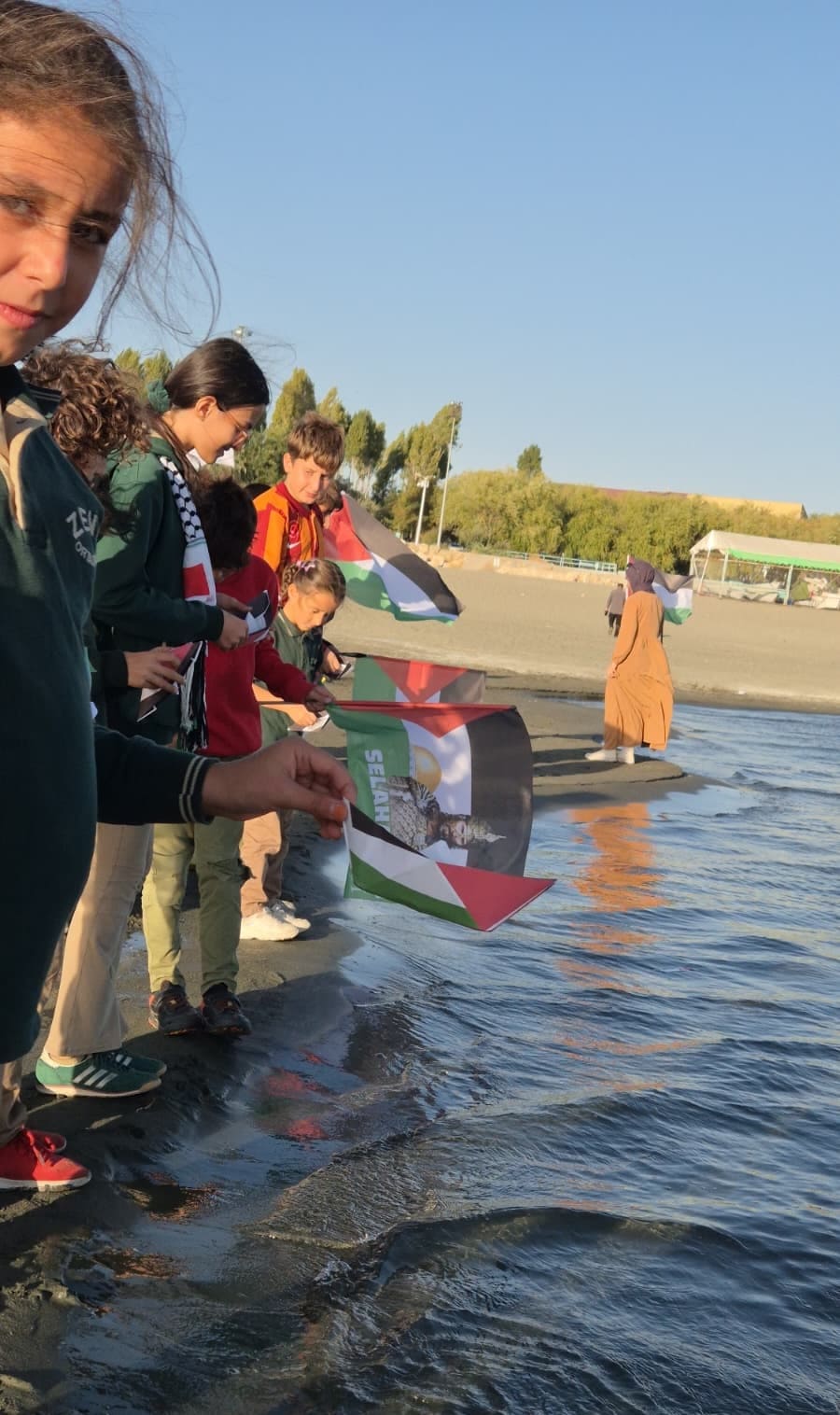 Van Gölü Kıyısında Gazze’ye Anlam Destek (7)