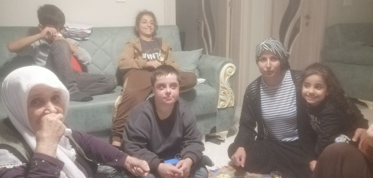 Van’da Ekranlar Kapatıldı, Aileler Birbirlerini Fark Etti (1)-2