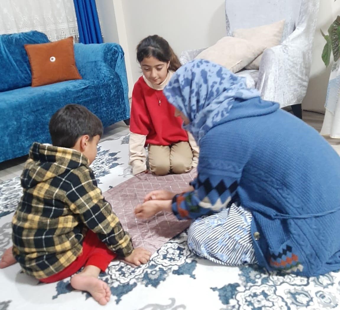 Van’da Ekranlar Kapatıldı, Aileler Birbirlerini Fark Etti (10)-1