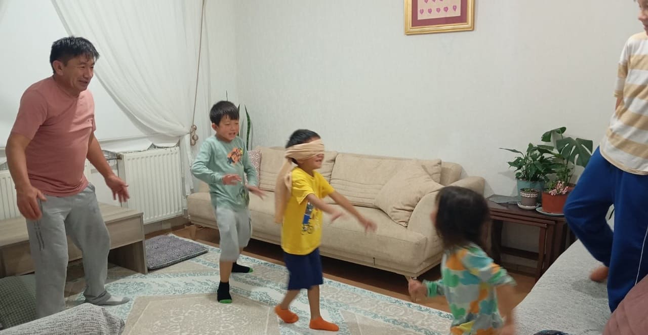 Van’da Ekranlar Kapatıldı, Aileler Birbirlerini Fark Etti (3)