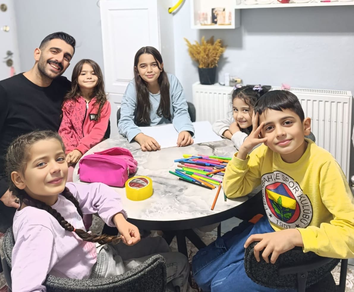 Van’da Ekranlar Kapatıldı, Aileler Birbirlerini Fark Etti (6)