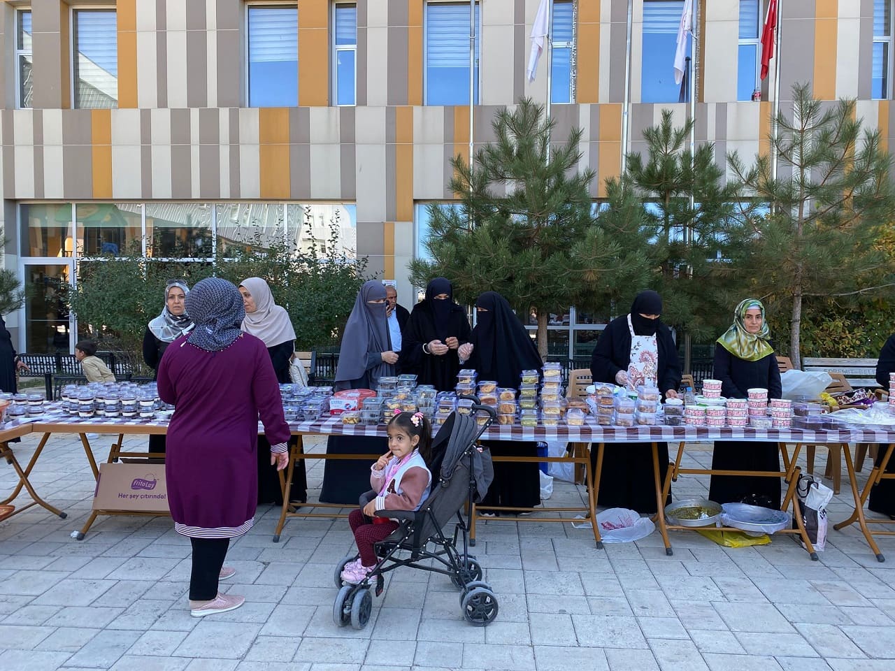 Van’da Hayır Kermesleri Açıldı! (5)