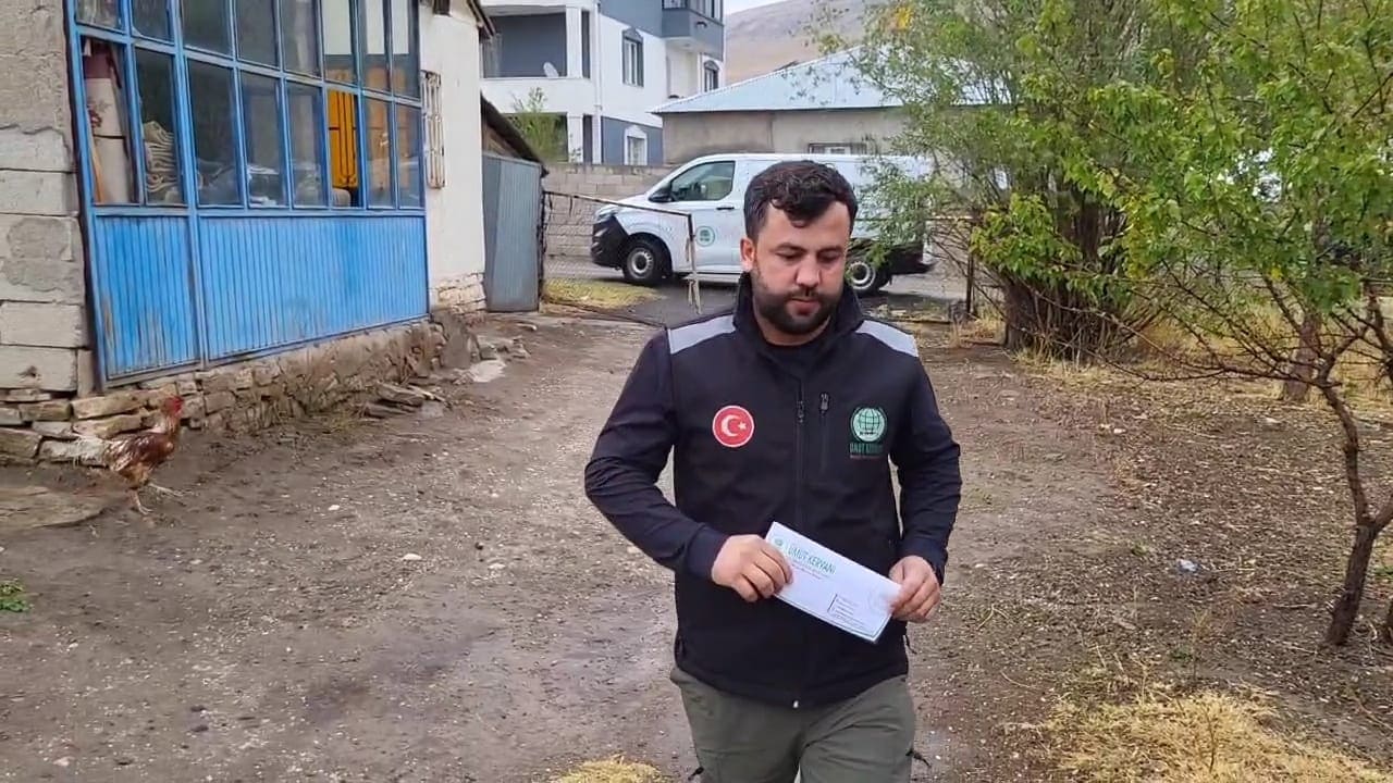 Van’da Kermes Gelirleri Ihtiyaç Sahiplerine Ulaştırıldı (4)-1