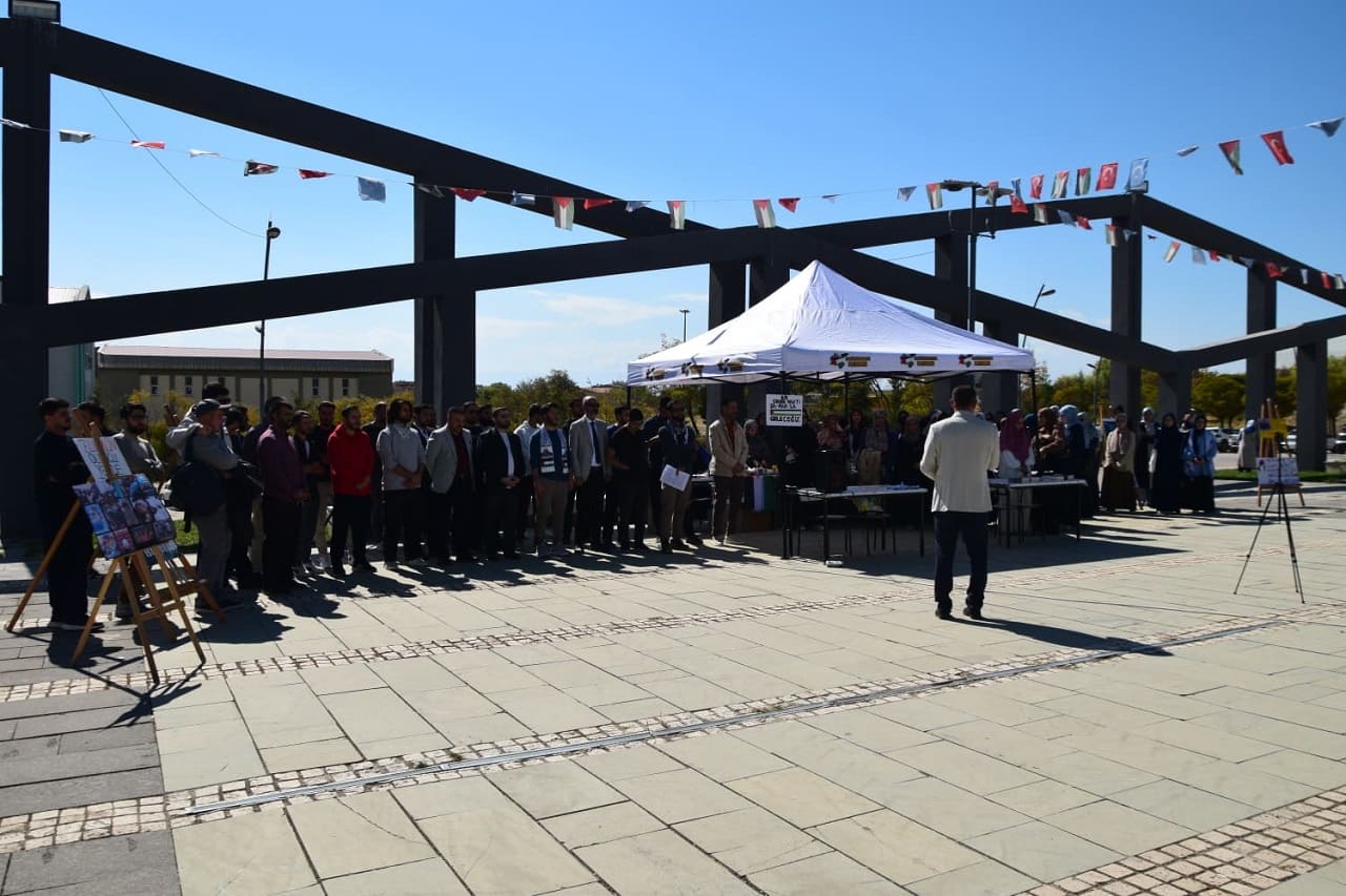 Van’da Öğrenciler Ayakta Zalimlerin Yanında Olmayın, Ateş Sizi De Yakar (4)
