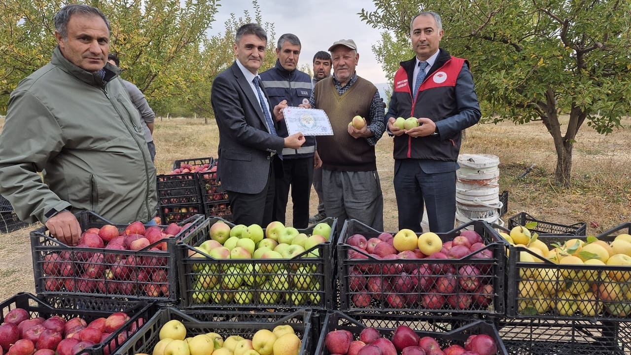 Van’da Üreticiye Eküy Sertifikası Verildi (1)