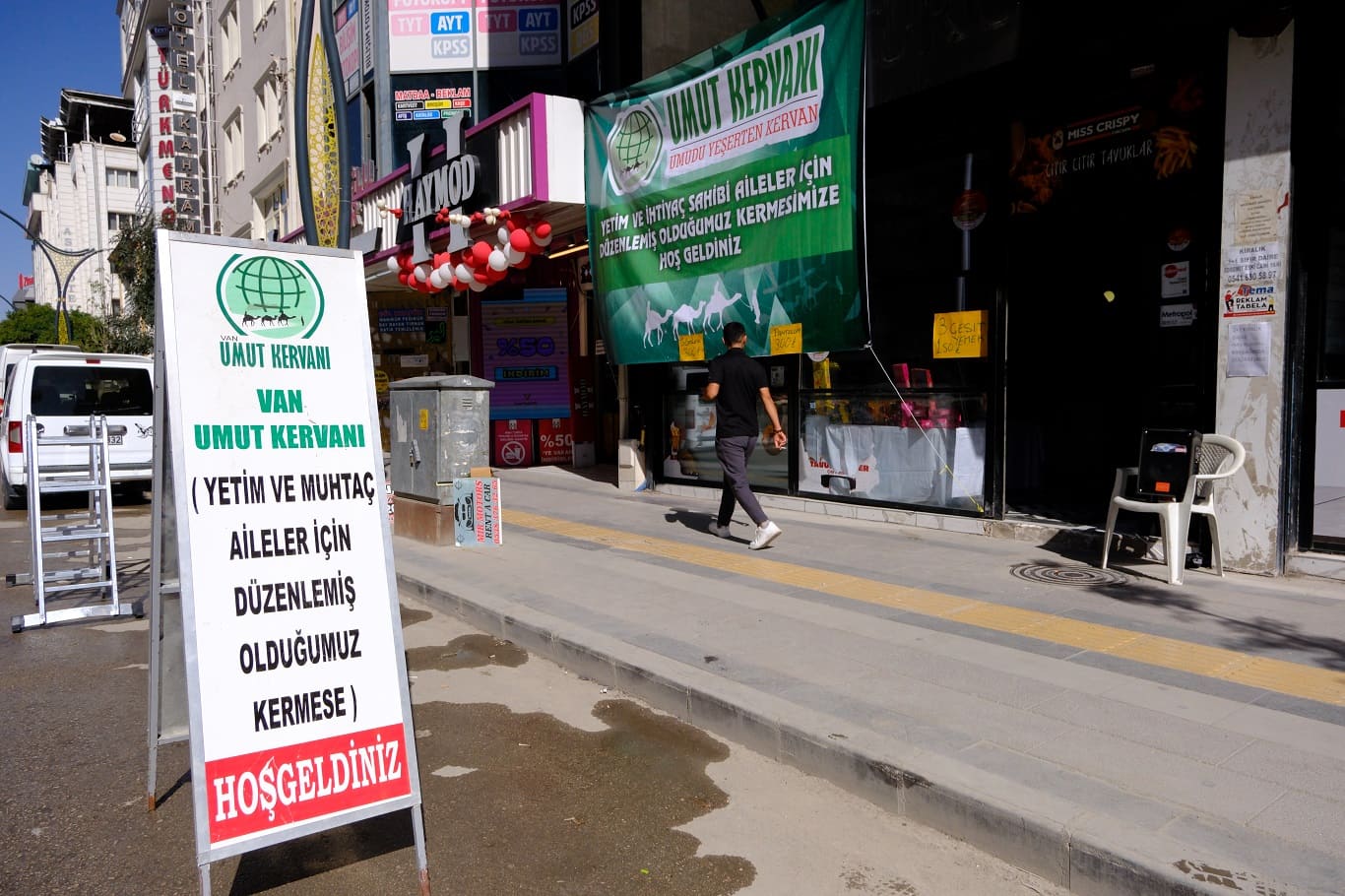Van’da Yetim Ve Ihtiyaç Sahipleri Yararına Kermes Açıldı (2)