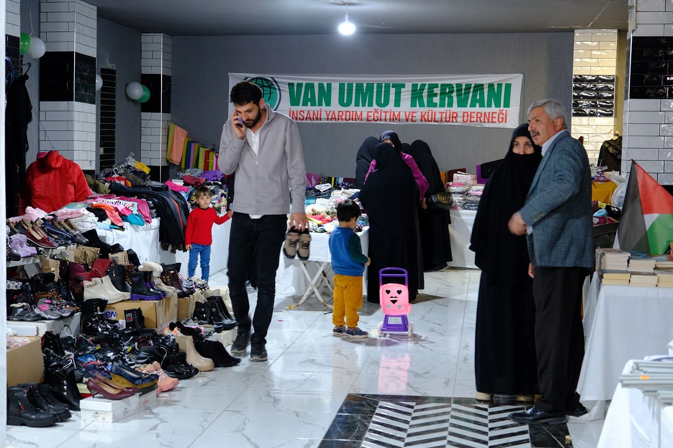 Van’da Yetim Ve Ihtiyaç Sahipleri Yararına Kermes Açıldı (7)