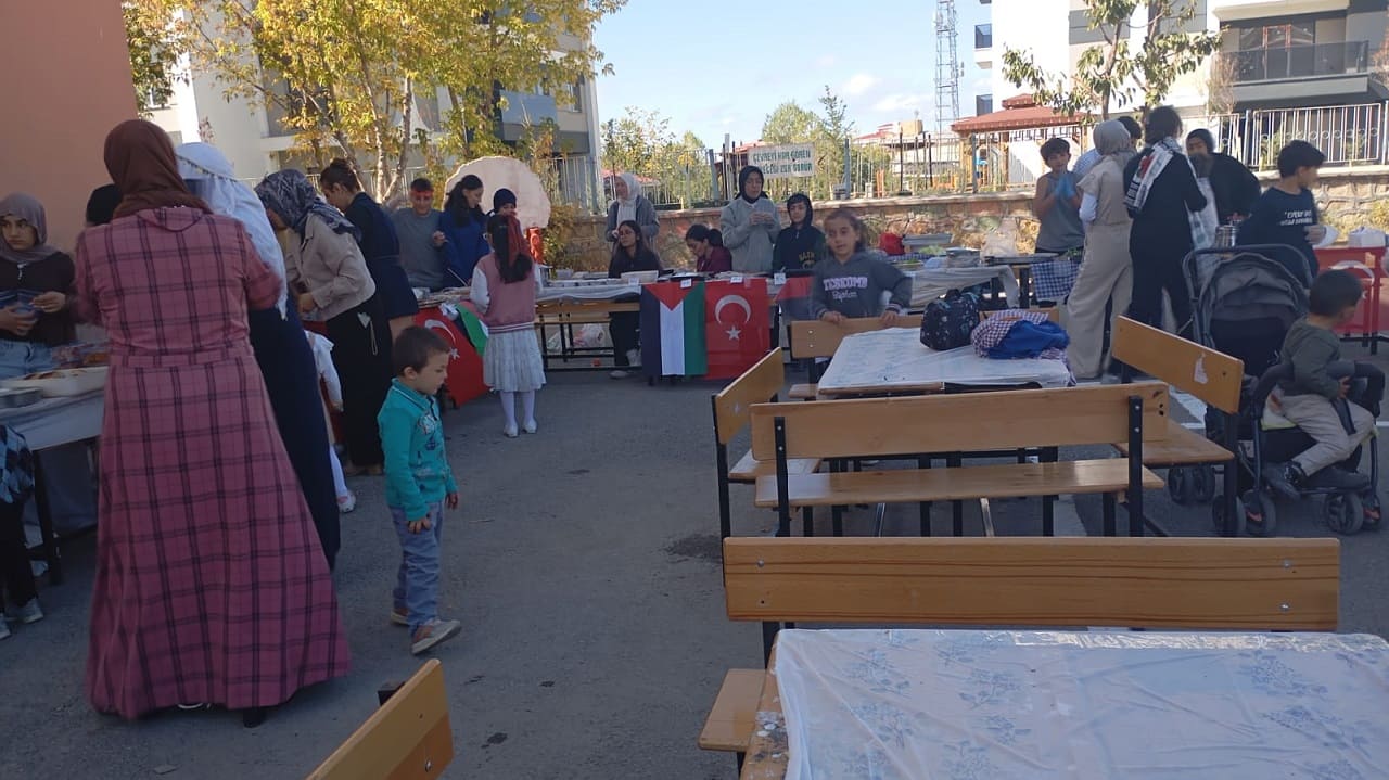 Van’daki Okullarda “Gazze Kardeşlik Kermesleri” Devam Ediyor (4)