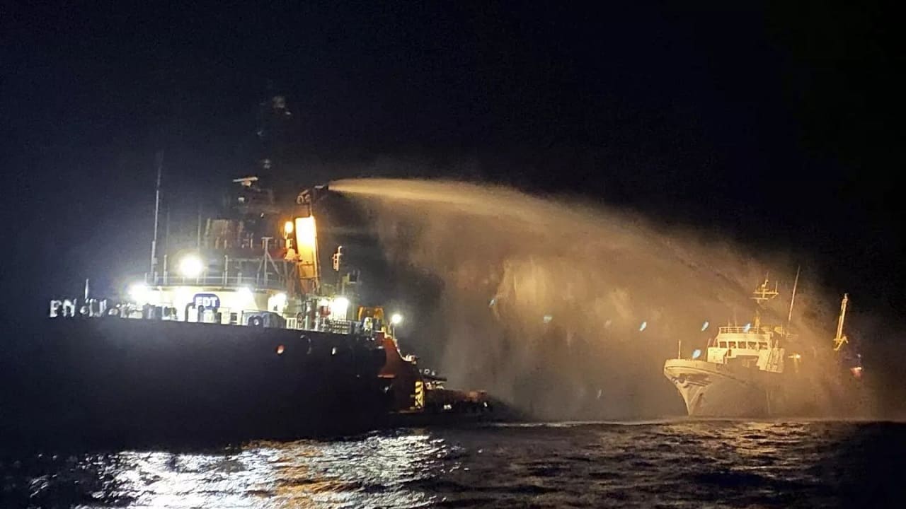 Vanlı Öğretmenin Olduğu Gemiye Saldırı! Aktivistler Esir Alındı (2)