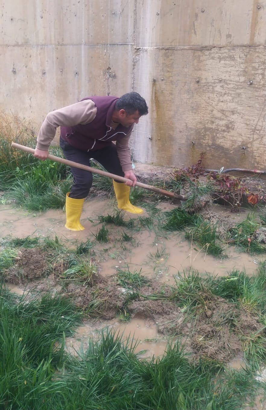 Vaski̇ Görmezden Geldi, Gümrük Müdürlüğü Bahçesini Su Bastı! (2)