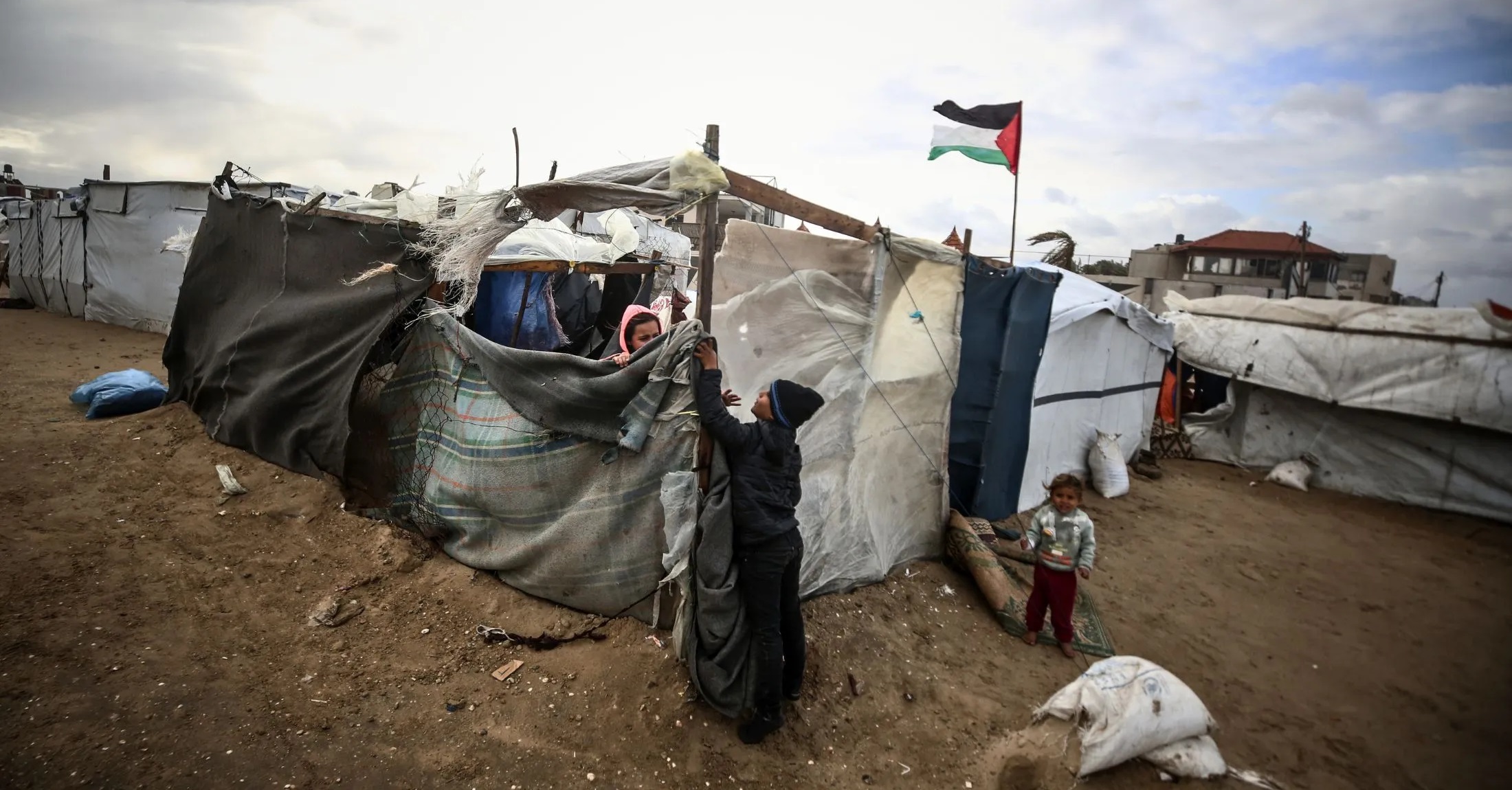 Gazzede Kis Felaketi Cadirlar Care Olmuyor 1