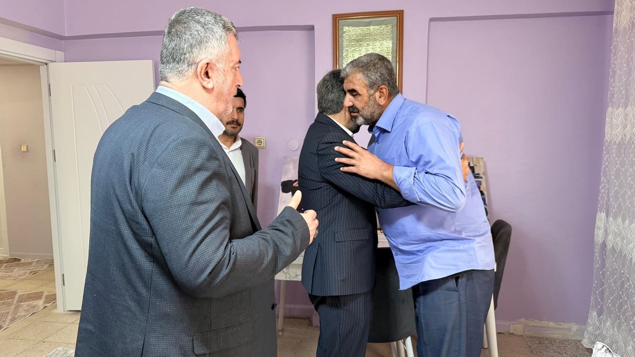 Hüda Par Milletvekili Dinç, Rojin Kabaş’in Babasını Ziyaret Etti (4)