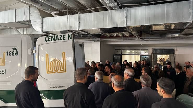 Mardin’de ölü bulunan aileden anne ve kızının cenazeleri Van’a gönderildi