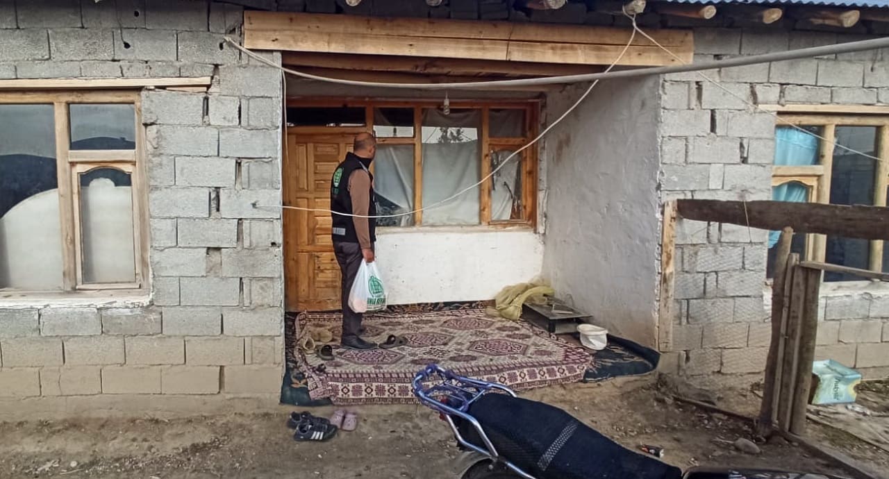 Umut Kervanı Erciş’te Ihtiyaç Sahiplerini Unutmuyor (1)