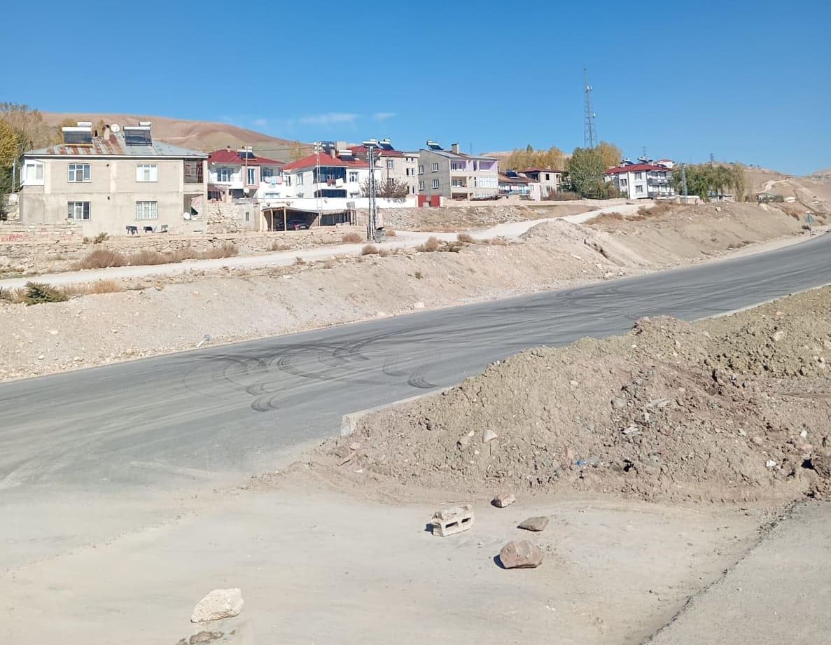 Van Çevre Yolunda “Yol Kapatma” Eylemi! (8)