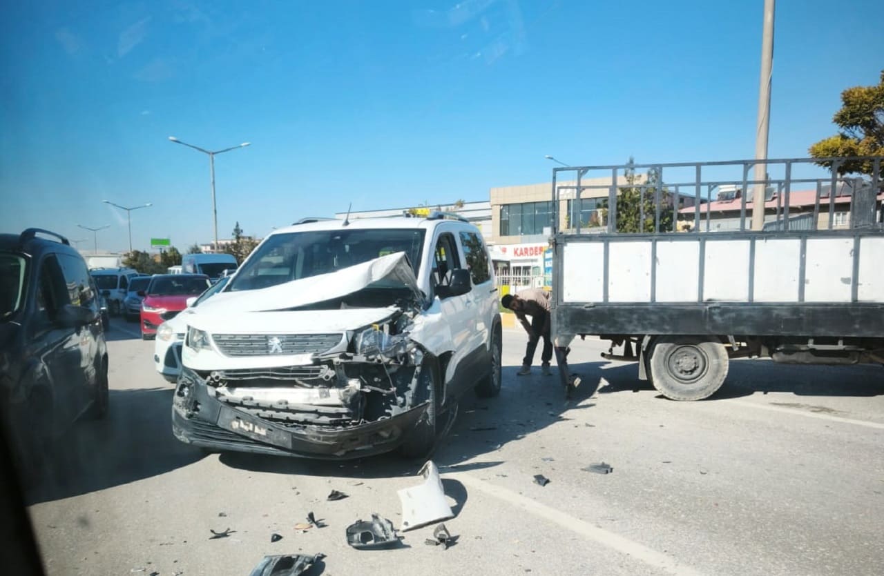 Van Erciş Yolunda Trafik Kazası! (3)