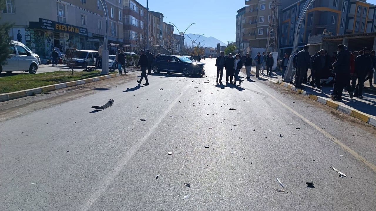 Van Muradiye’de Trafik Kazası! (2)
