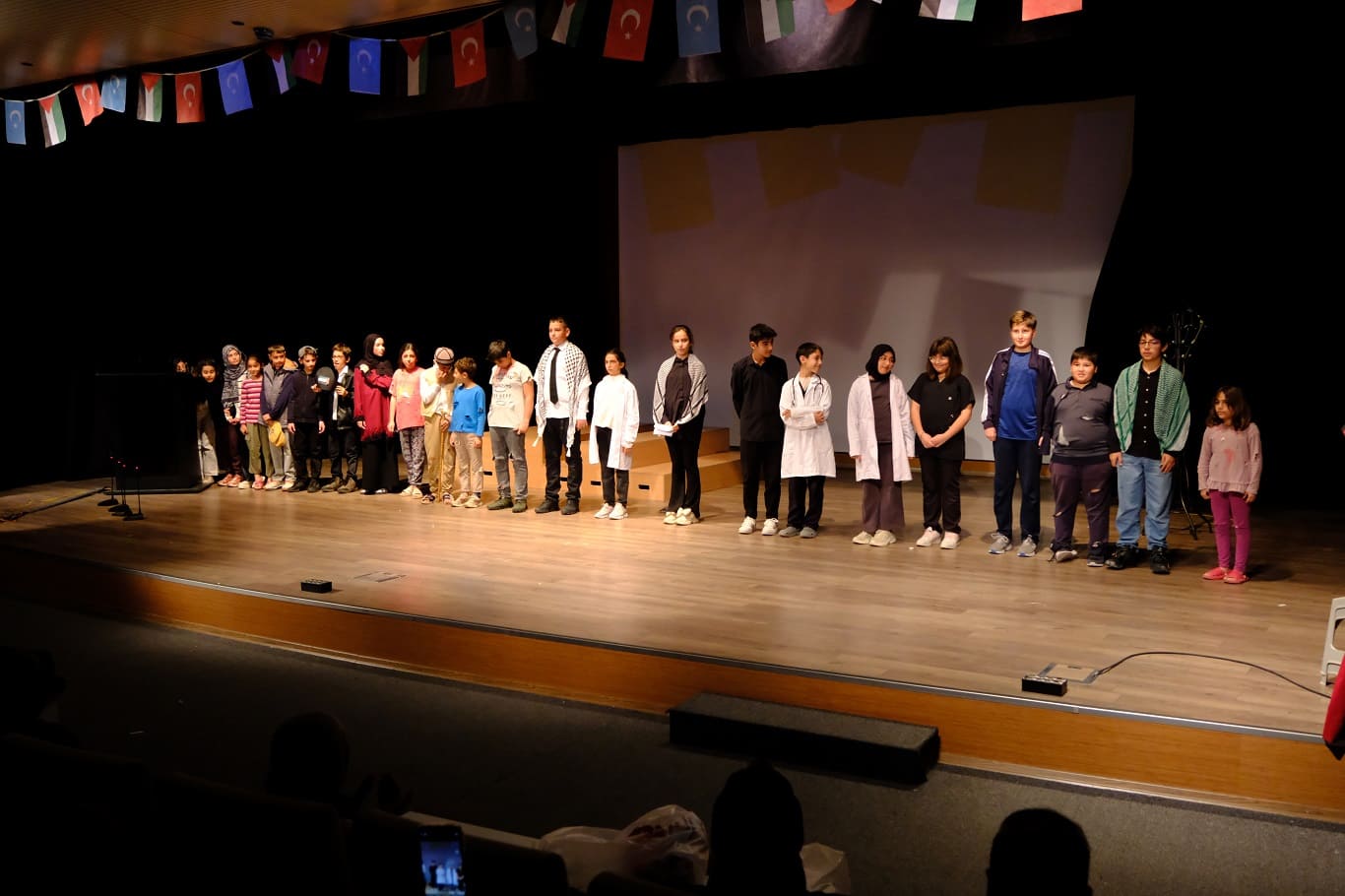 Van Yyü’de Gazze Için Duygu Dolu Tiyatro (8)