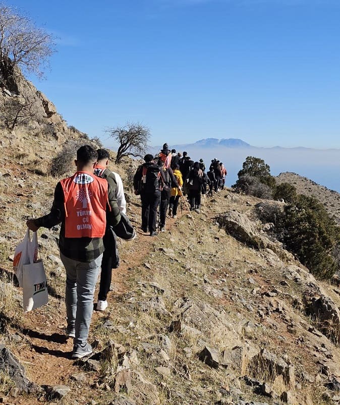 Van’da ‘Erozyonla Mücadele Haftası’na Özel Doğa Yürüyüşü (1)