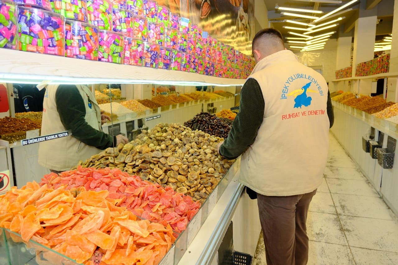 Van'da Gıda Zehirlenmelerine Karşı Denetim (2)