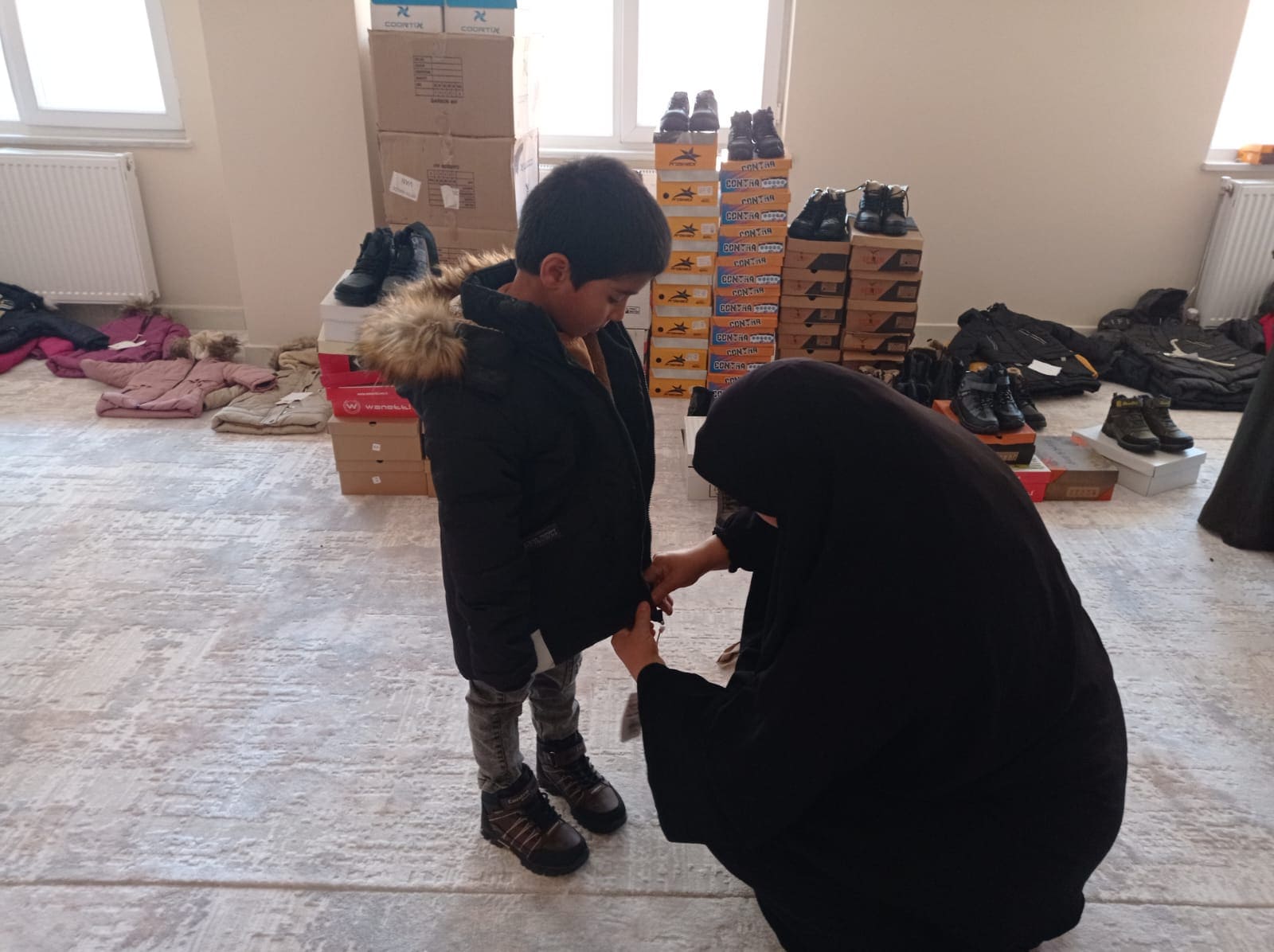 Van’da Yetim Çocukların Yüzü Güldü (6)