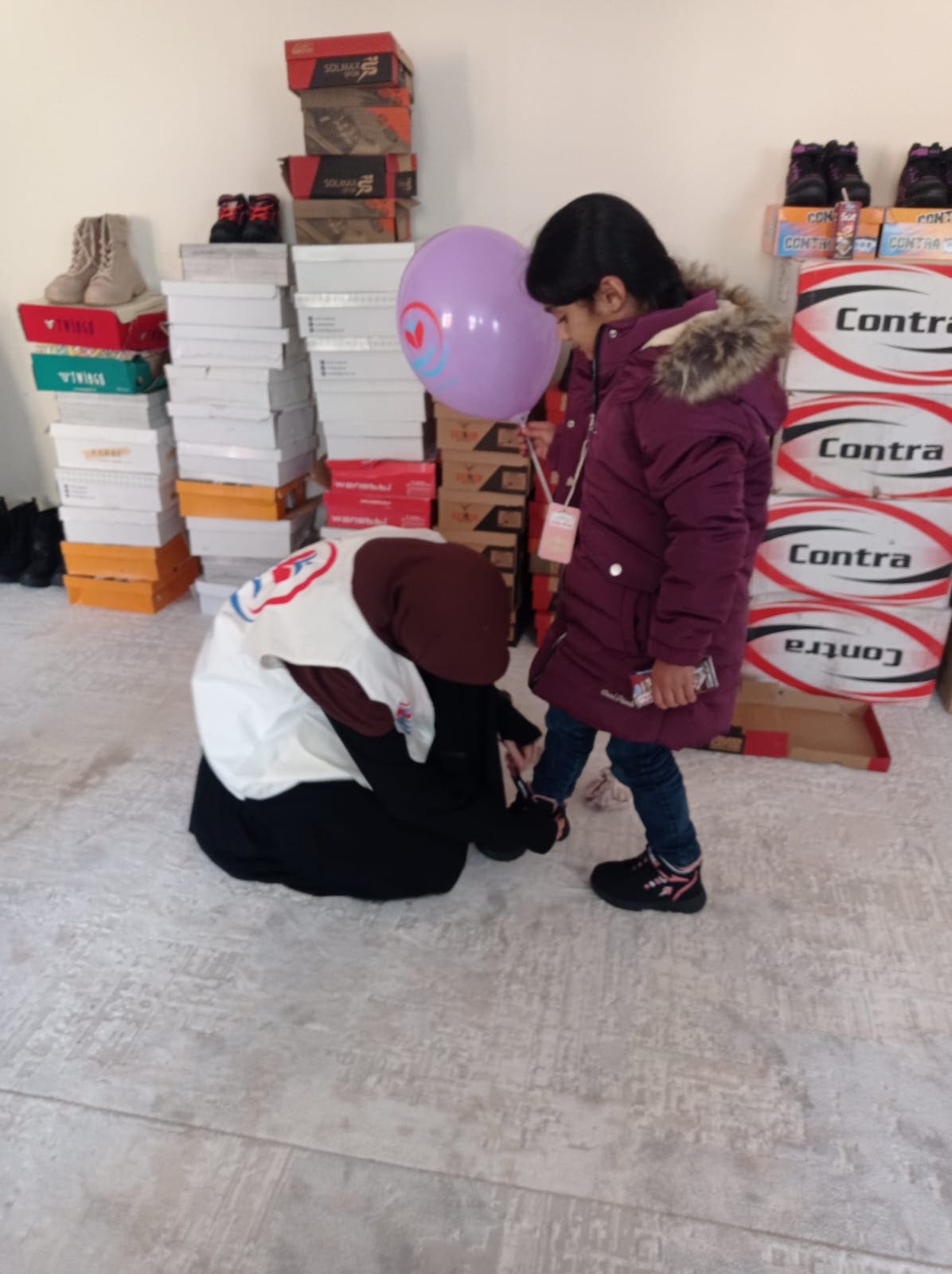 Van’da Yetim Çocukların Yüzü Güldü (8)