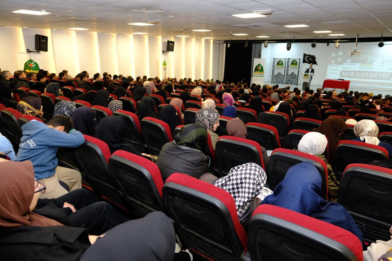 Van’da Yolumuzu Aydınlatan Yıldızlar Programı Düzenlendi (2)